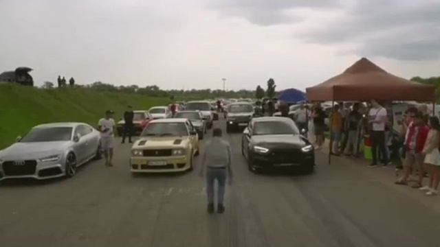 Москвич в переди всех!