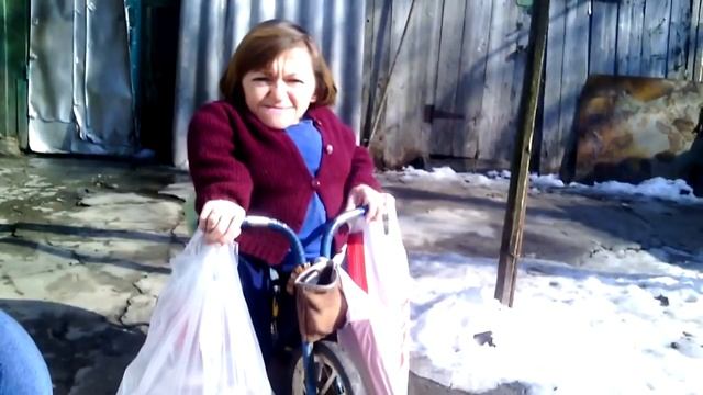 Поздравил Олю с 8 марта и Вас поздравляю