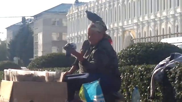Бабушка и голуби. Ставрополь. смотреть онлайн