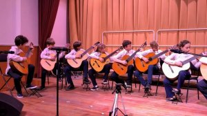 19. Д. Семензато - «Choro» (Шоро). Исполняет оркестр гитаристов «Апрель».