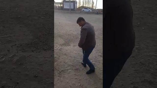 Астанада бухорони пешку туманидаги шавгон кишлогининг казйоли алкаш парод таркатинглар бу кутни