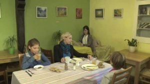 Family and friends 4_ Fluence time 1! Eating out.