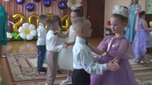 Танец под сказочную песню "Маленький принц". Выпускной утренник в детском саду.