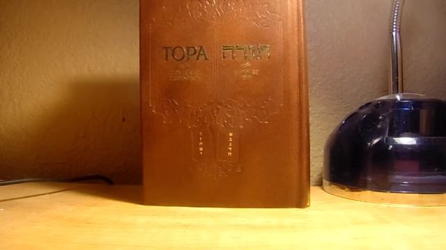 СТОЛ ПОДОБЕН ЖЕРТВЕНИКУ смотреть онлайн