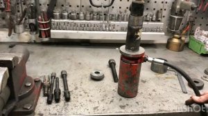 Гидравлический выпрпесовщик подшипников и сайлентблоков своими руками .