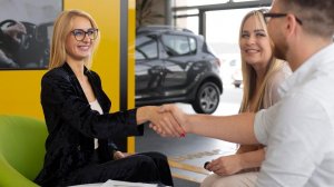 Эксперт рассказал, чем опасны кредиты под залог автомобиля и на что обратить внимание