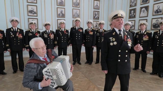 «Где же вы теперь, друзья-однополчане?»,муз. В. Соловьёв-Седой,ст. А. Фатьянов, исп. 