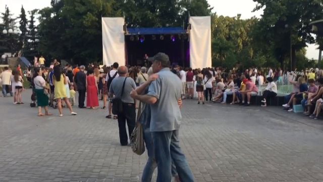 День музыки в городе Ха смотреть онлайн