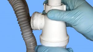 Сантехник подсказал, как прочистить сифон правильно и сэкономить на чистке труб