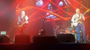 Чайф-35 лет , "Я не так уж безобиден.."