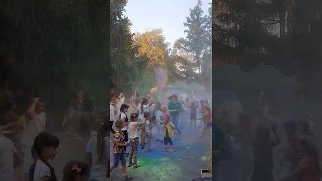 Краски Холли. Мирный смотреть онлайн