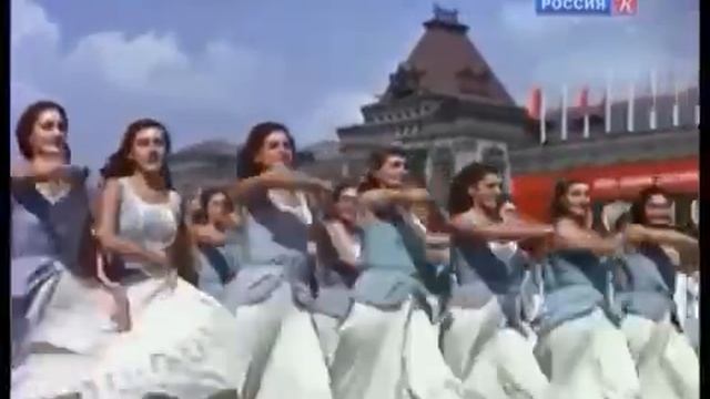 С Первомаем!