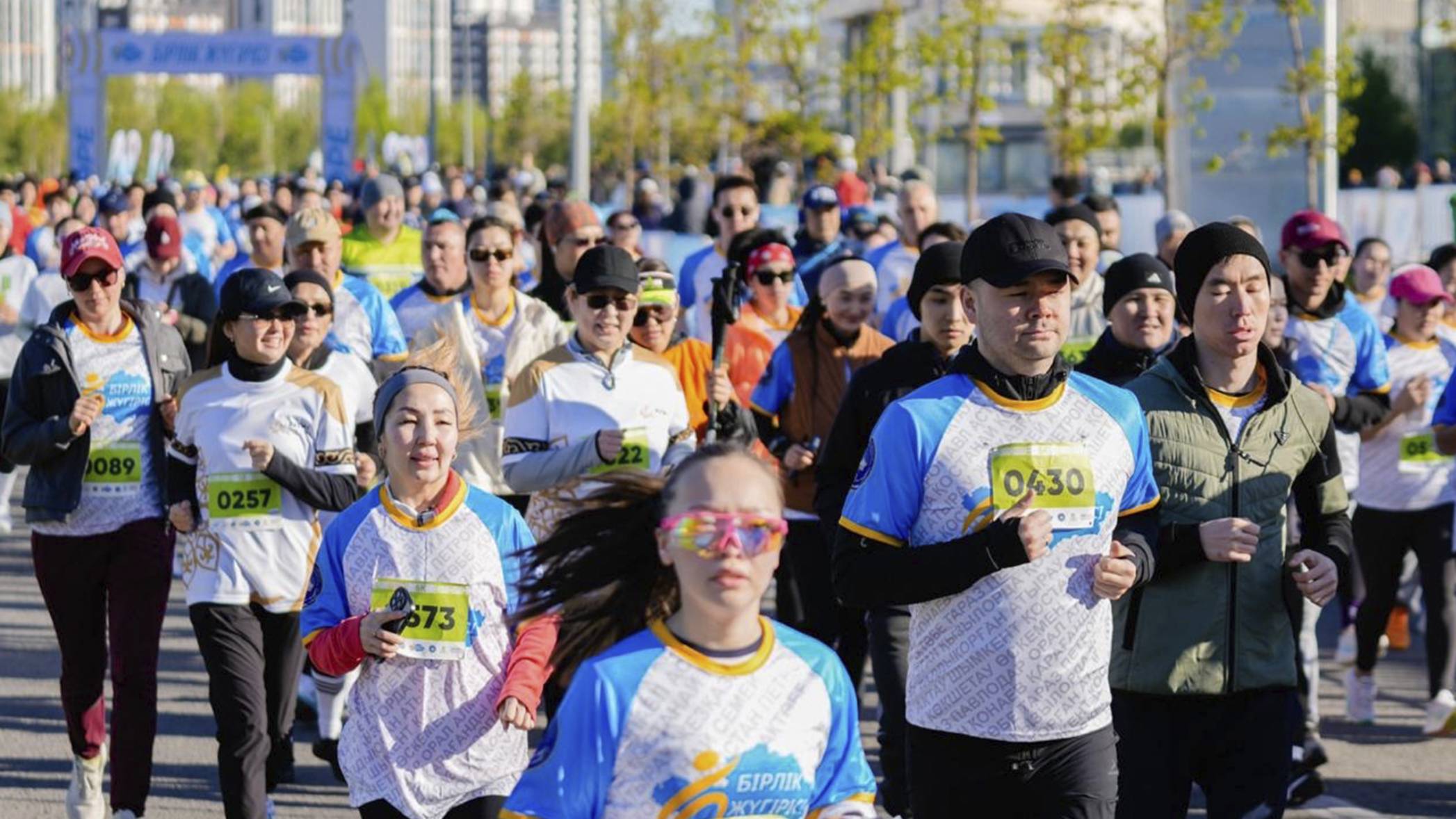 День единства народа Казахстана отметили массовым марафоном смотреть онлайн