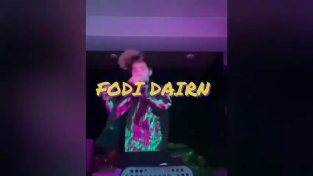 Гучи.. Prada.. Луи.. На мне только Fendi худи.... смотреть онлайн