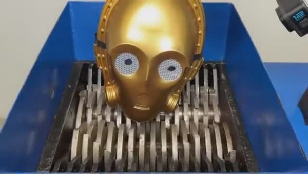 Измельчаем шредером резиновые  фигурки !