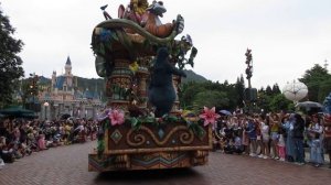 Парад Полеты Fantasy Parade в Диснейленде в Гонконге Flights of Fantasy Parade Disneyland Hong Kong