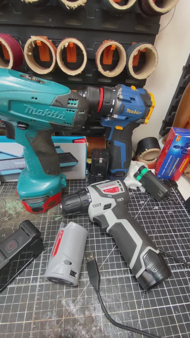 Реально удобная тема! Повербанк от Интерскола. смотреть онлайн