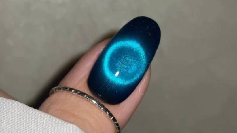 Круглый блик кошачим глазом смотреть онлайн