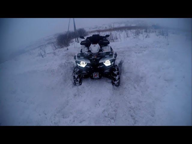 Засадил Гепарда 650 в снегу, пыхтел, но выехал))