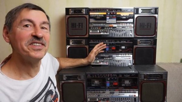 Sharp GF-900Z(BK) = Sharp GF-800Z + 100 еще чего-то там. Давайте  выясним, что же есть в этой сотне