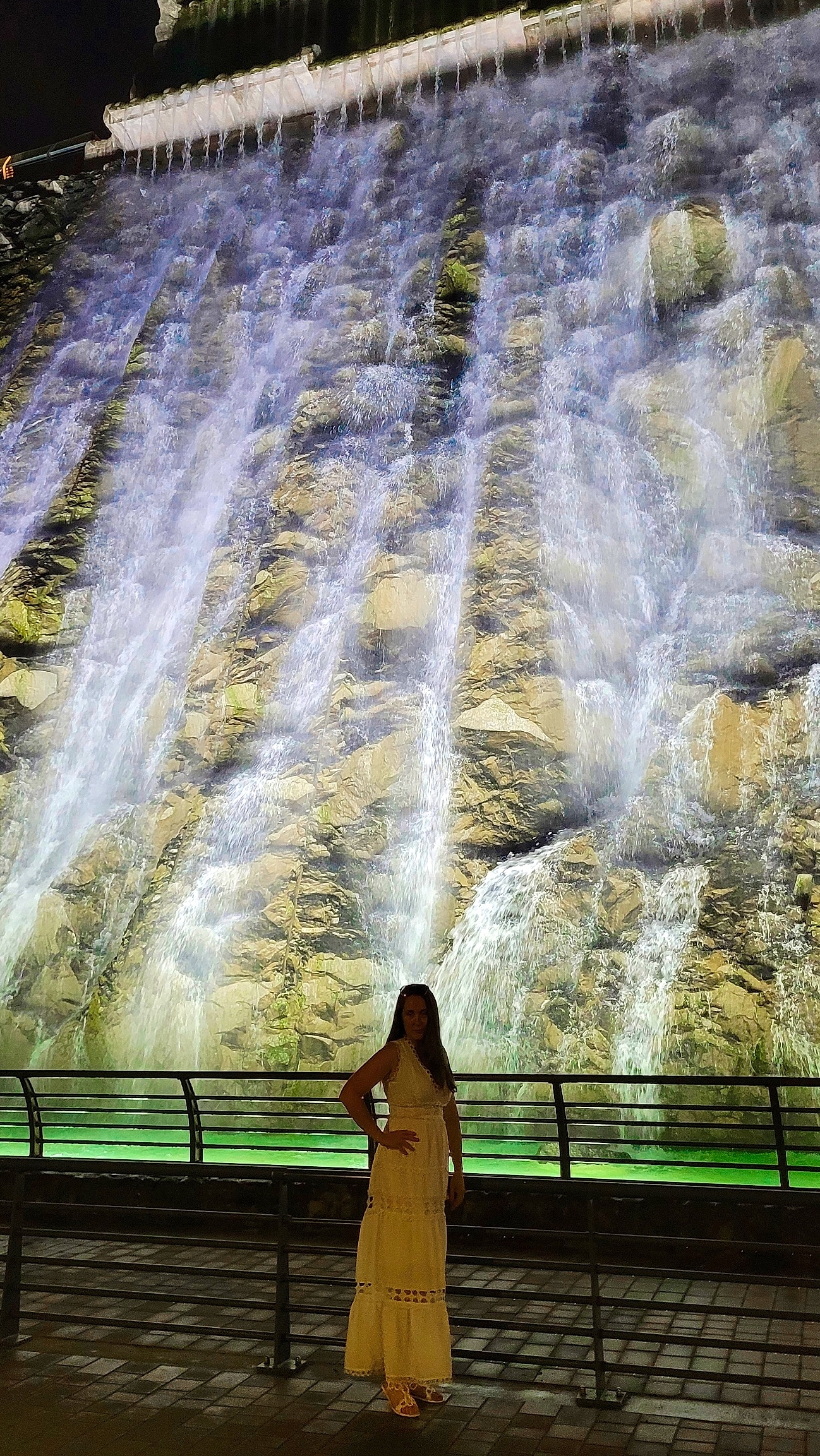 Водопад в сердце пустыни ⛲ Корфаккан 🇦🇪 ОАЭ #путешествия #шарджа #природа #достопримечателности