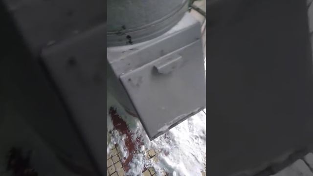 Приколы в многоэтажном доме, из за приоткрытого окна смотреть онлайн