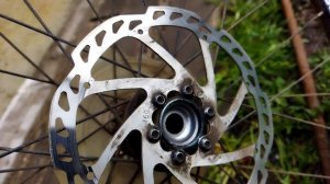 Смазка втулки заднего колеса велосипеда на насыпных подшипниках. Правильная настройка.