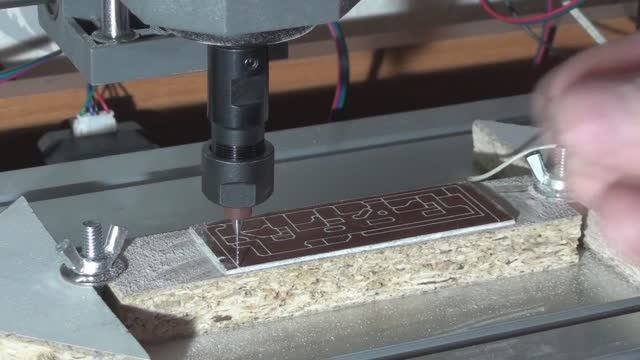 Пример изготовления печатной платы на станке CNC 3018 смотреть онлайн