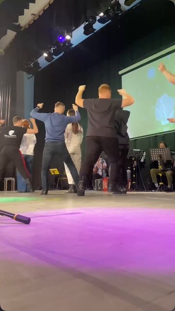 Бэкстейдж с концерта-спектакля «Мы - донские казаки - Отечеству служим!» в г.Бобров смотреть онлайн