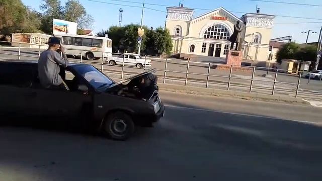 Едем, едем в соседнее село на дискотеку. смотреть онлайн