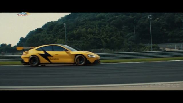 Xiaomi SU7 Ultra: разгон за 1,97 секунд и максималкой 350 км/ч