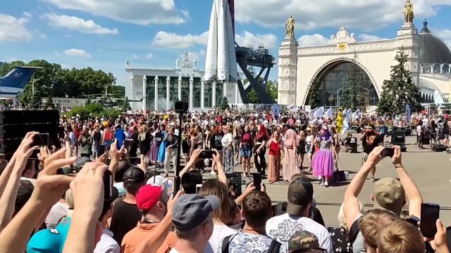 Moscow Calling #РОКНМОБ; #МОСКВА; #РОККОНЦЕРТ; #РОКФЛЕШМОБ; #ВДНХ ; #SandlerFest; #RockMob