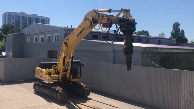 Komatsu PC450LC-8 c гидроножницами Delta 3000 смотреть онлайн