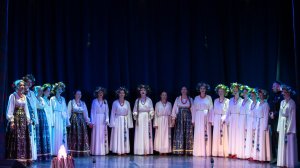 «Из-за лесу, лесу темного»
 Свадебная песня Воронежской области с. Пчелиновка Бобровского района