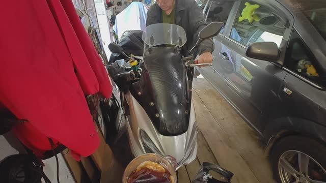 Запускаю Скутер ГЭЛАКСИ на СТАРОМ АКБ..