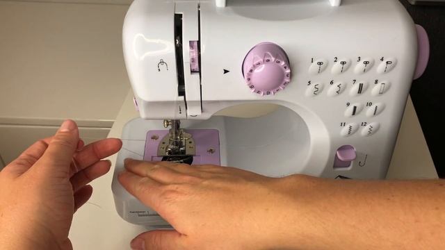 Kurze & Schnelle Bedienungsanleitung einer Nähmaschine | Mini Nähmaschine Uten I Marina Si смотреть онлайн