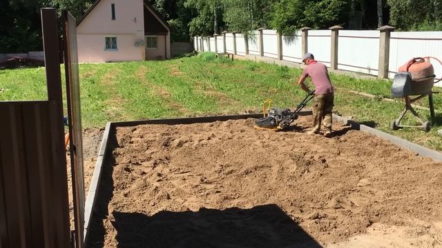 Стоянка для авто своими руками (БЕЗ ЩЕБНЯ И ГЕОТЕКСТИЛЯ) | Укладка тротуарной плитки пошагово 💡 смотреть онлайн
