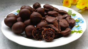 Домашние конфеты - чернослив в шоколаде с грецким орехом