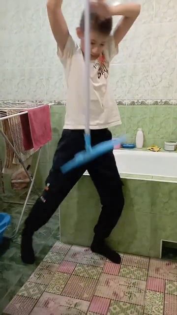 МАМААААААААЛУУУУУУУ #прикол #мем #смех #смешно #треш #ооо #унитаз #туалет # смотреть онлайн