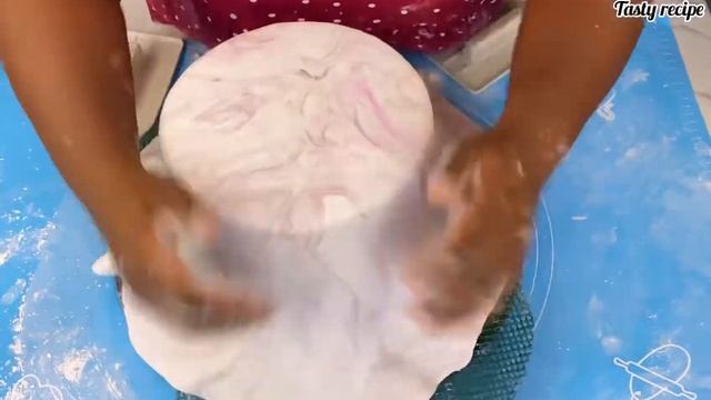 How To Cover A Cake With Fondant |Red Velvet Cake