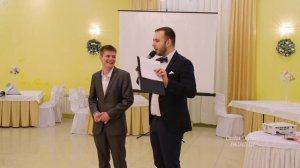 [v-s.mobi]Гость спел на свадьбе в Элисте. Ведущий был в шоке!!! Поет Иоанн Грищенко.