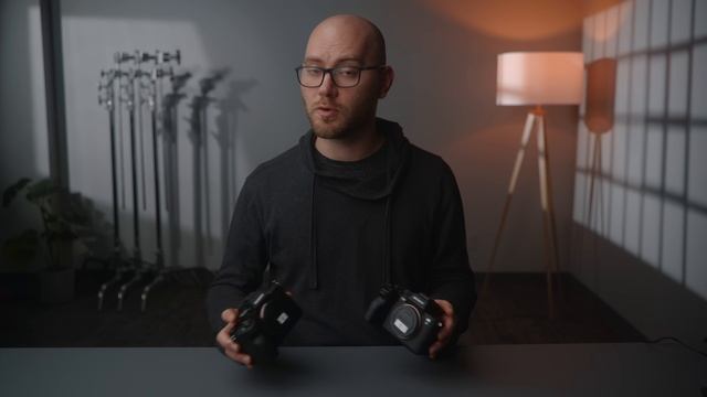 Sony A7 IV vs A7S III - Подробное Сравнение Видео смотреть онлайн