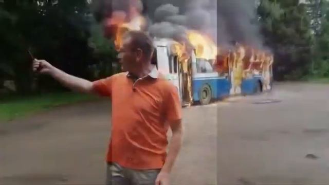 Троллейбус горит... альтернативная концовка смотреть онлайн