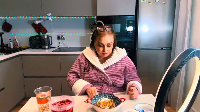 Девочки, я такова, какая есть☝️Ваше дело принимать меня , либо не принимать☝️И я не держусь🫨за чат💯 смотреть онлайн