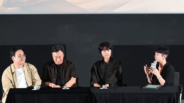 핸섬가이즈 GV 1부_송중기(특별게스트) "다음엔 웃긴 캐릭터 해보고싶어요" смотреть онлайн
