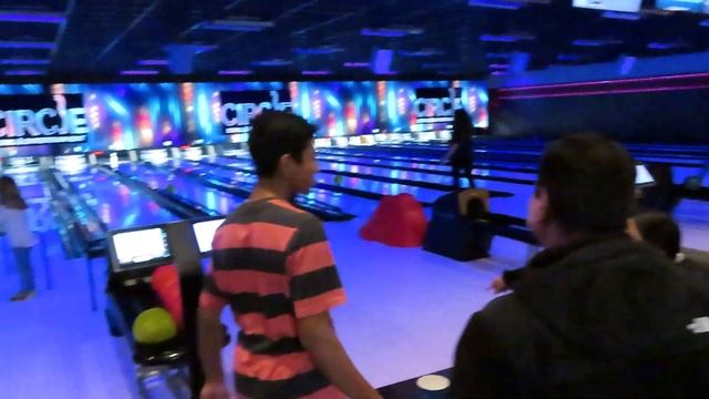 Bowling Fun 🎳 Боулинг смотреть онлайн