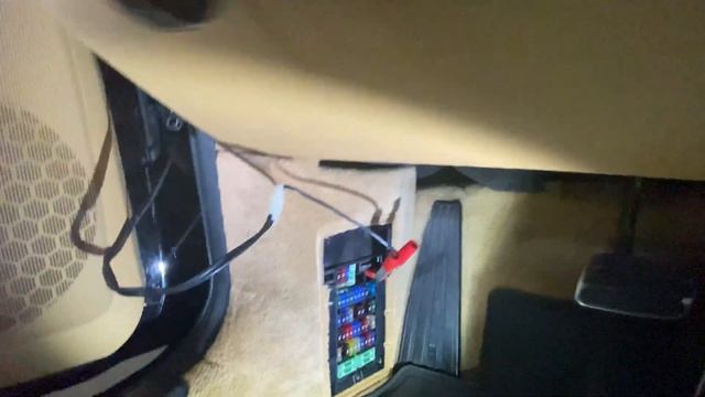 Open trunk on a Porsche with a dead battery. смотреть онлайн