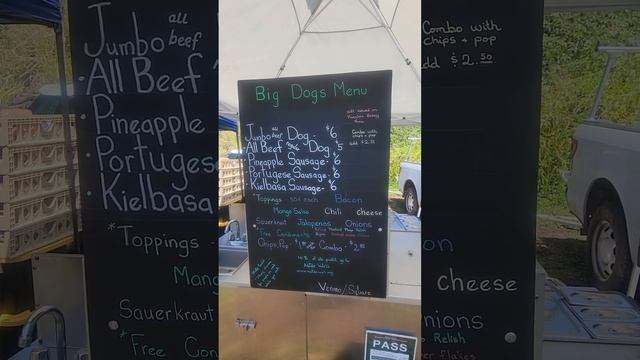 Awesome Hot Dog Stand at South Point Rd & Hwy 11 смотреть онлайн