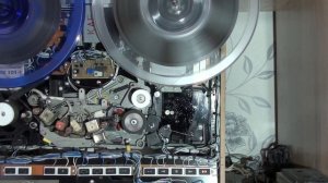 Катушечный магнитофон с нуля. Он ещё жив, бобинник моего детства.