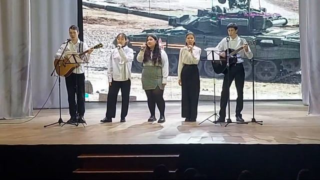 Студия «Звенящая струна», «Дебют», песня «Донбасс за нами!» смотреть онлайн